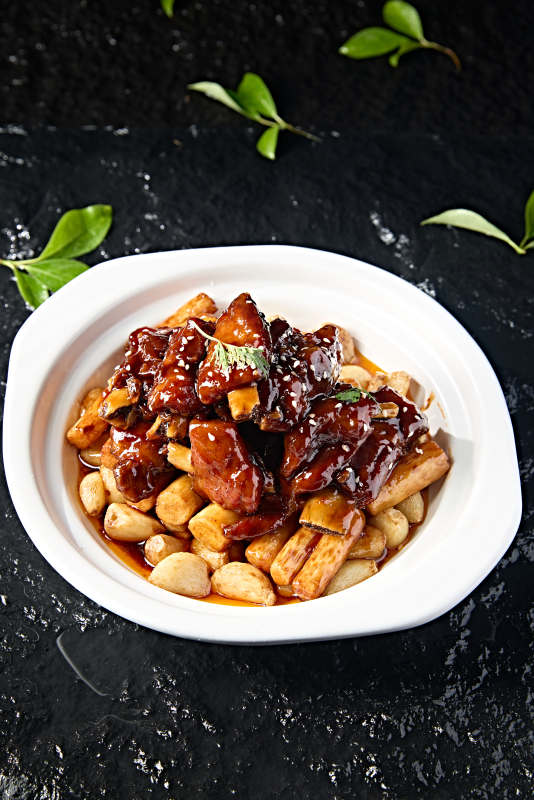 中餐美食蒜子排骨烧铁棍山药图片