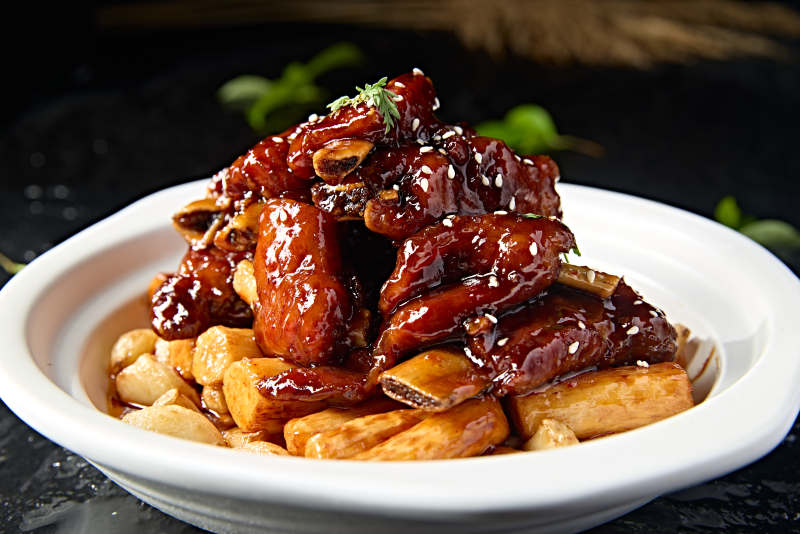 中餐美食蒜子排骨烧铁棍山药图片