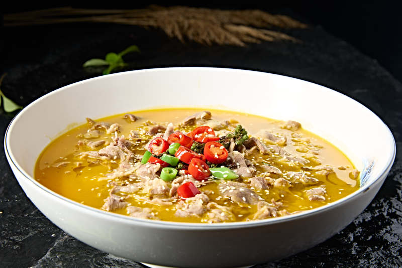 中餐美食香辣酸汤肥羊肉图片