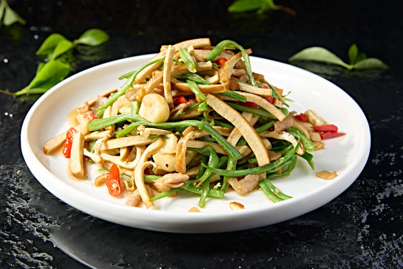 蒜香豆角丝米椒肉丝炒香干图片