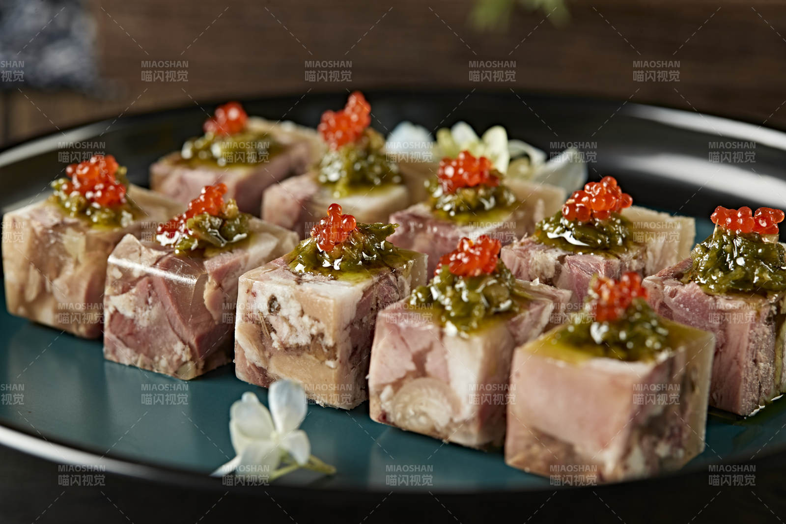 五香皮冻压肘花图片