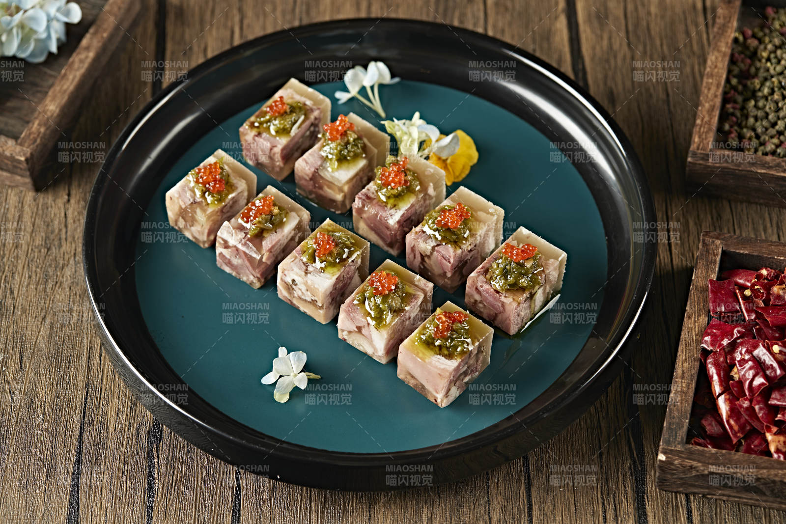 五香皮冻压肘花图片