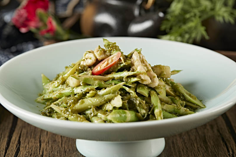 烧椒酱巧拌桃仁春笋段图片