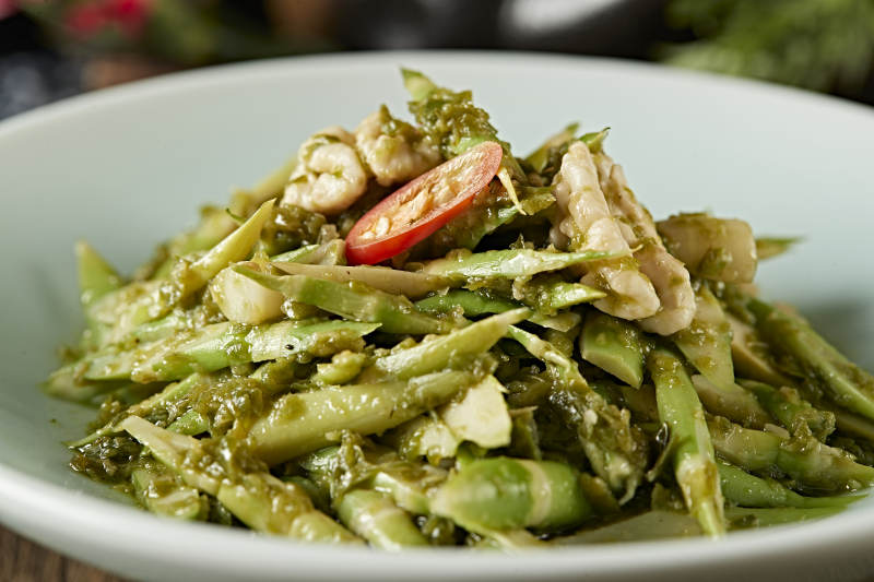 烧椒酱巧拌桃仁春笋段图片