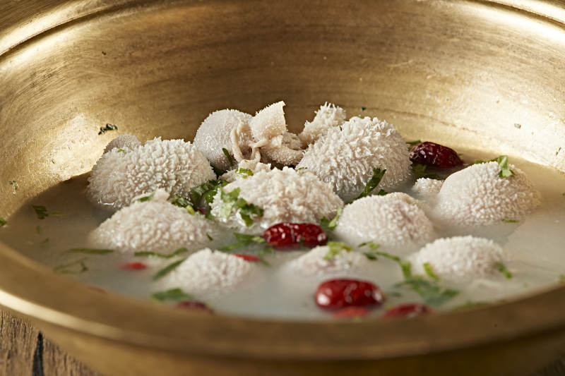 内蒙蓝旗传统美食水煮肚包肉图片