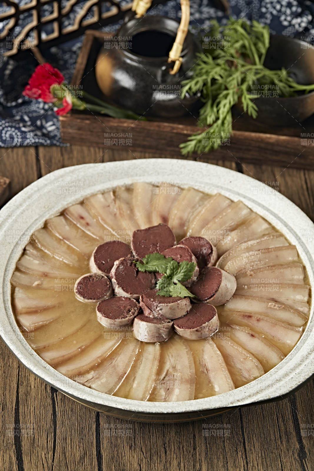 酸菜血肠汆白肉东北杀猪菜图片