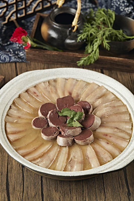 酸菜血肠汆白肉东北杀猪菜图片
