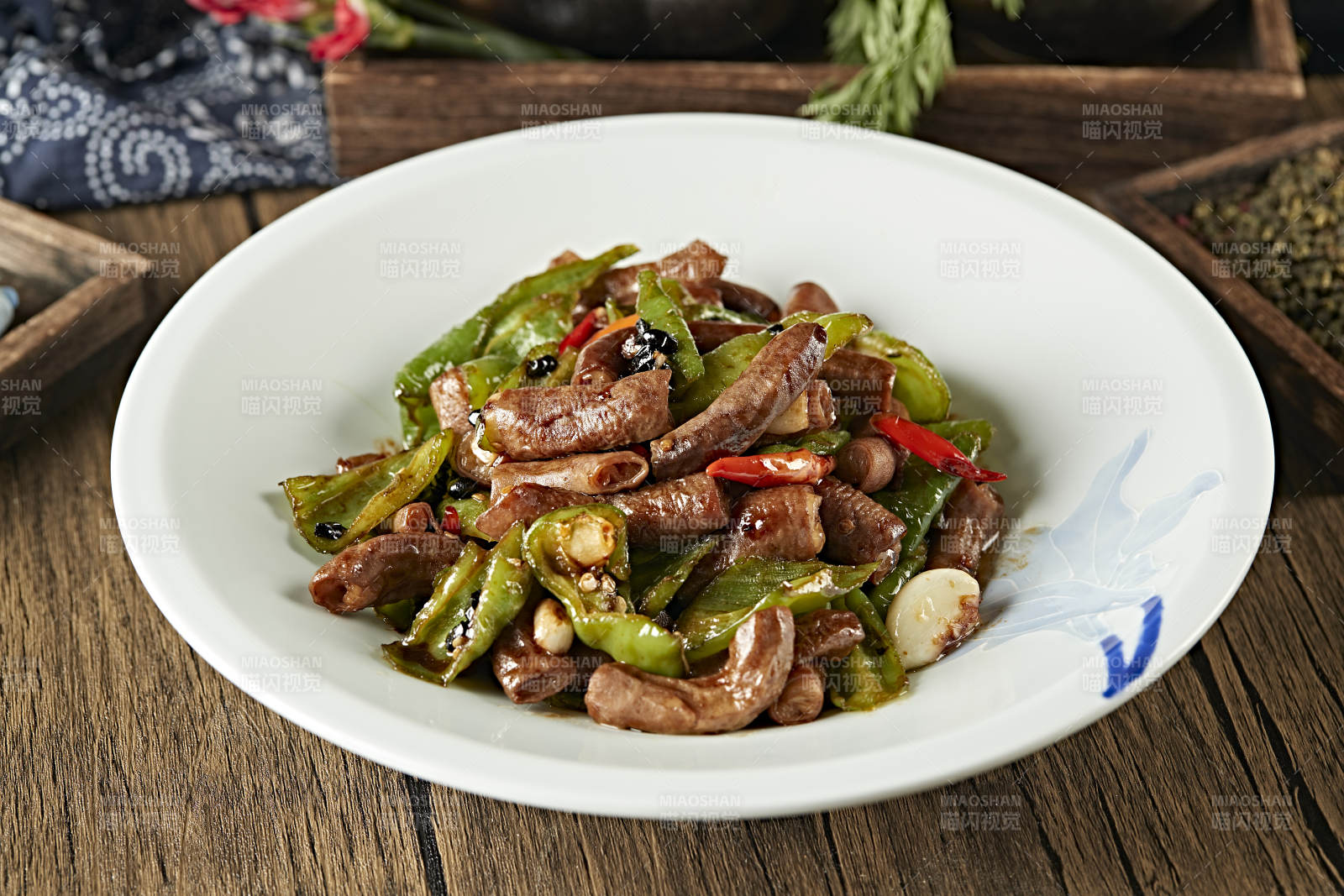 豆豉杭椒炒肥肠图片