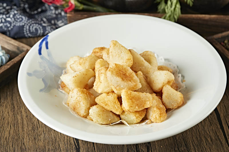 椒盐散粉油炸土豆块图片