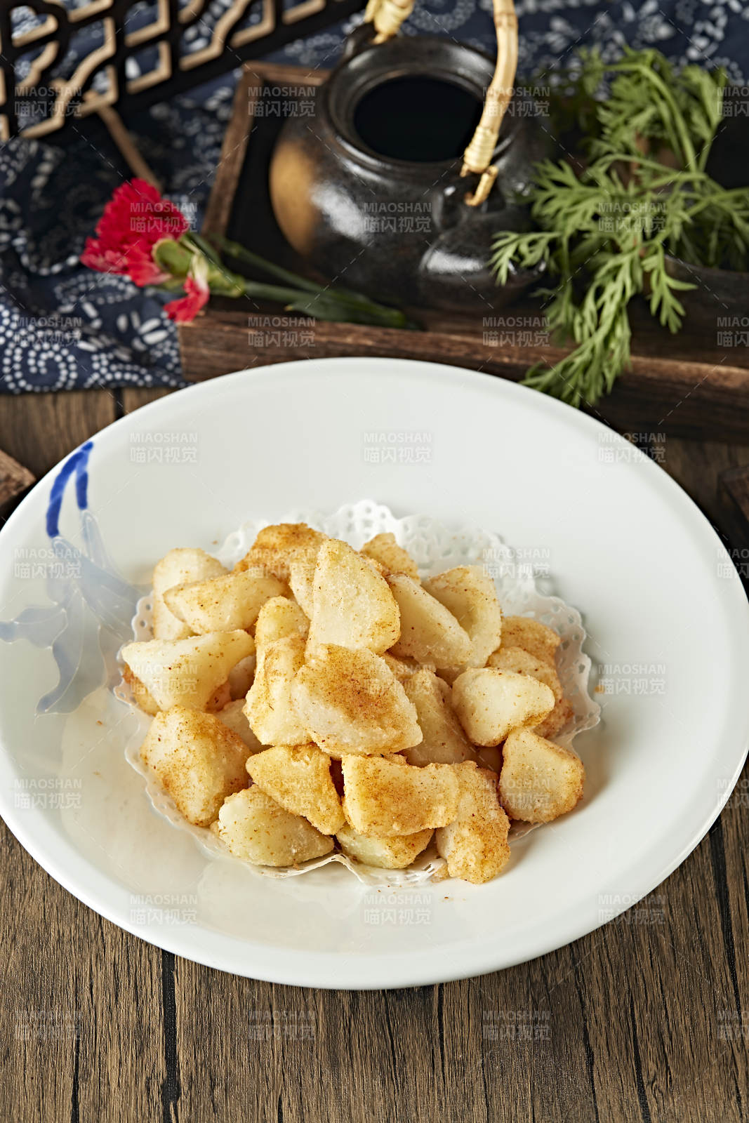 椒盐散粉油炸土豆块图片