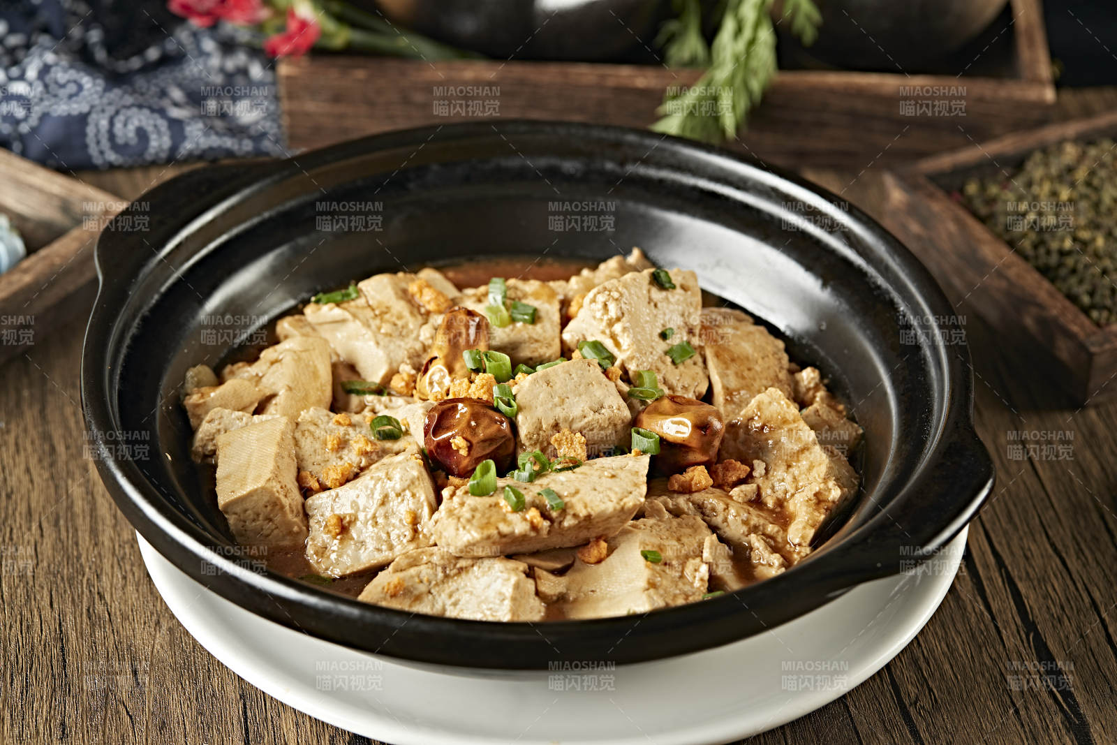 砂锅葱香懒豆腐图片