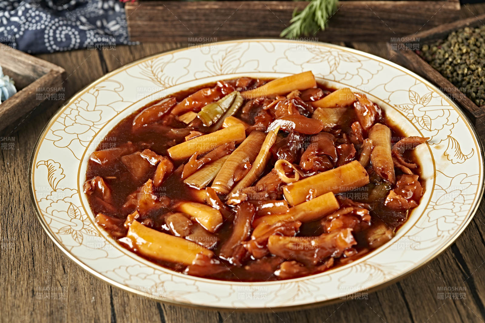 鲁菜葱烧牛蹄筋图片