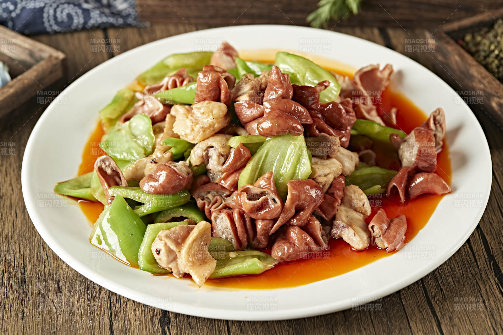 尖椒肥肠鸡图片