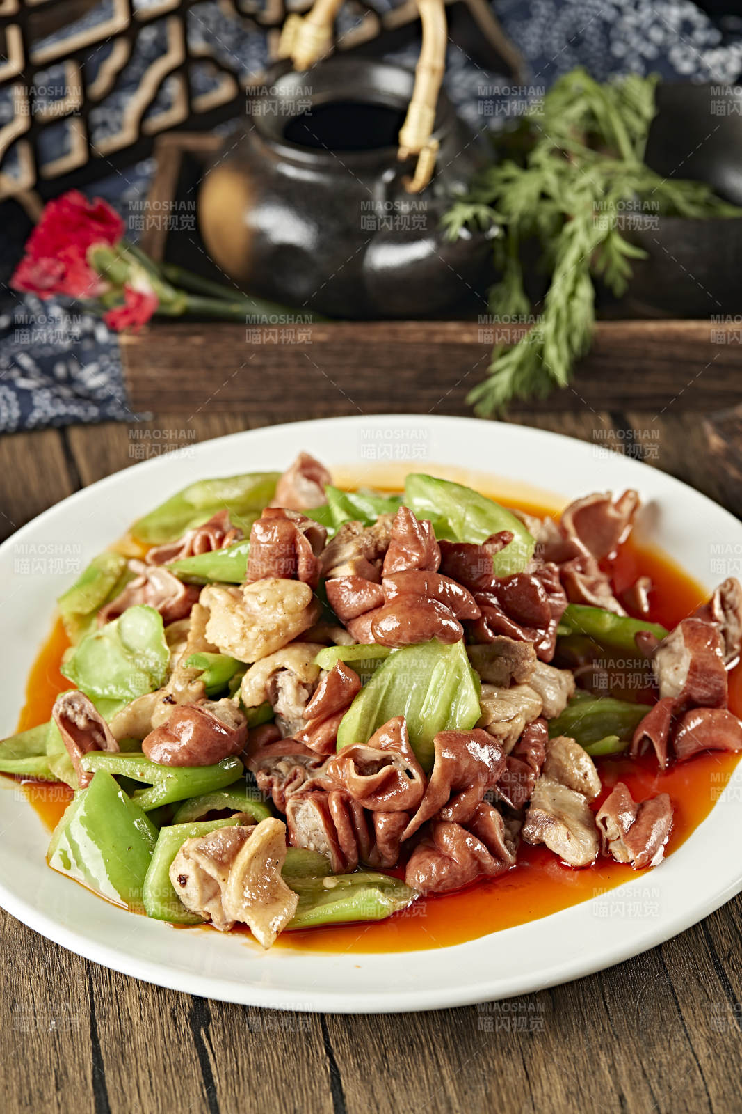 尖椒肥肠鸡图片