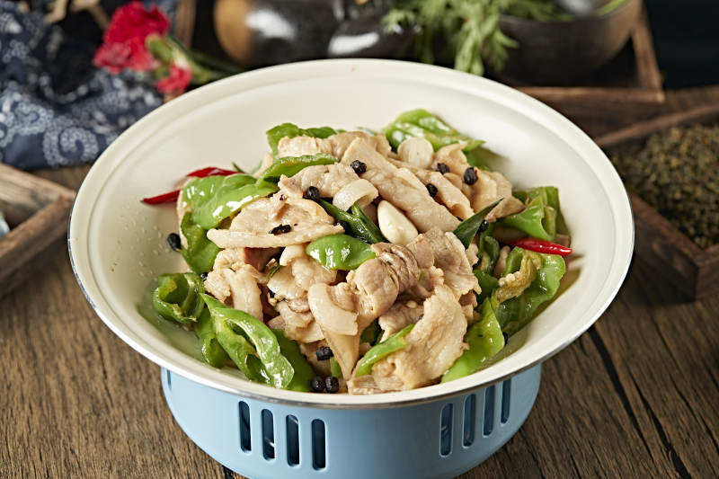 爆炒尖椒豆豉蒜香五花肉图片