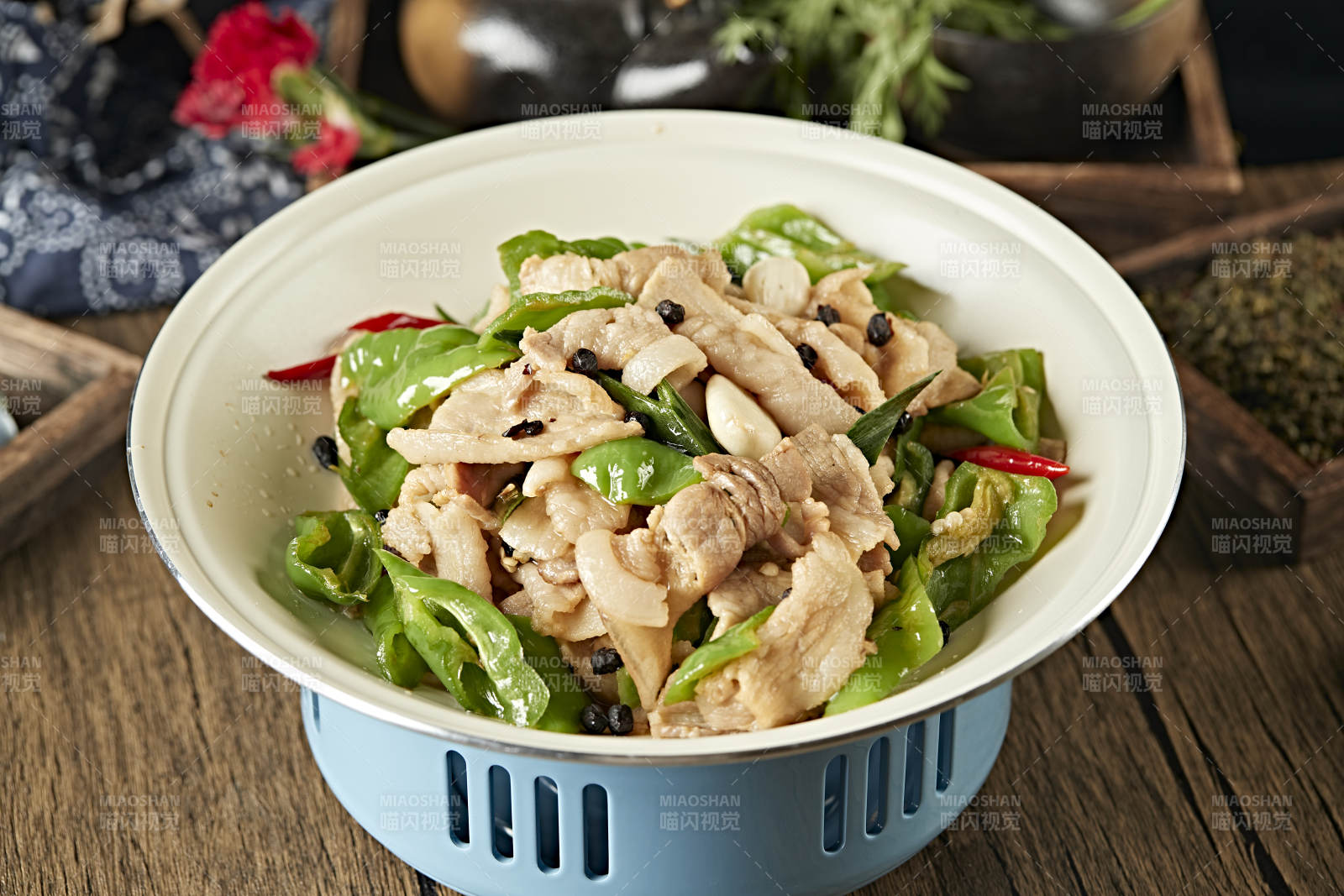 爆炒尖椒豆豉蒜香五花肉图片