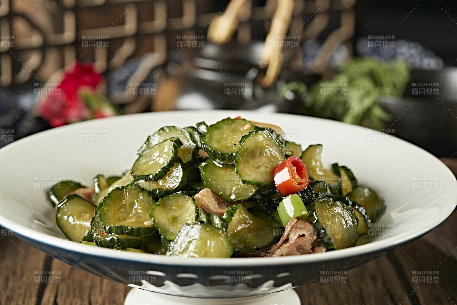 米椒鲜黄瓜片炒肉图片