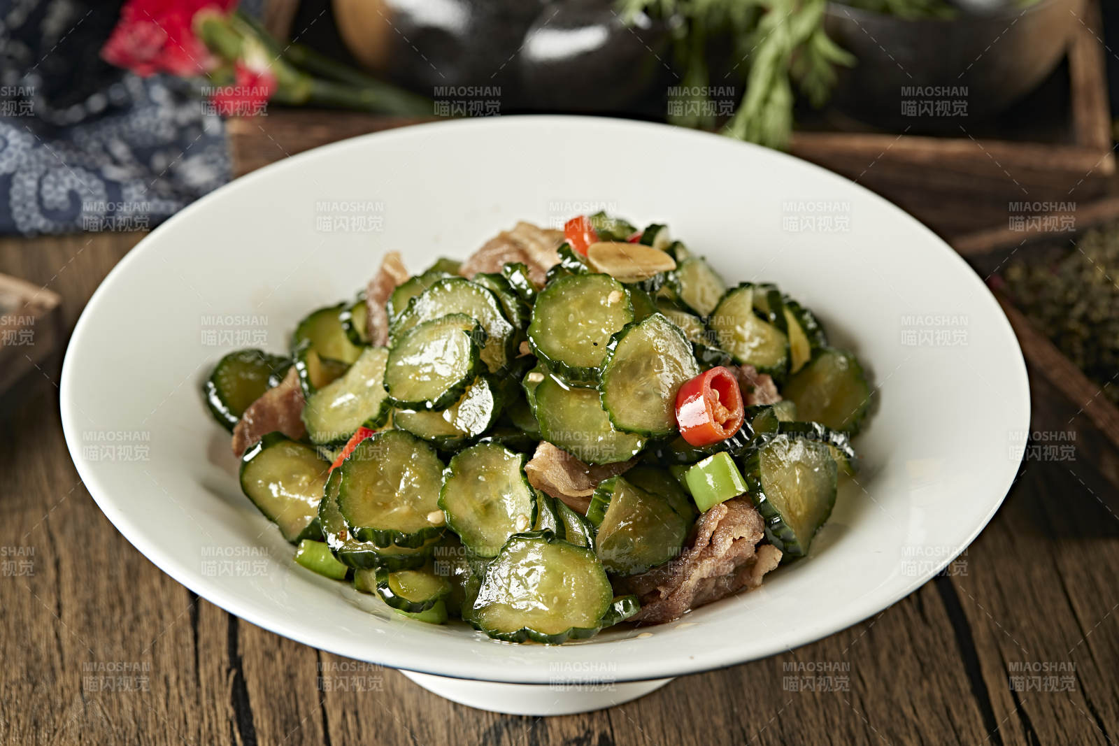 米椒鲜黄瓜片炒肉图片