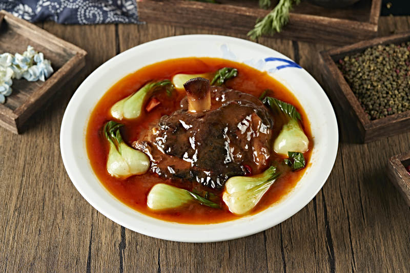 浇汁红烧大肘子图片