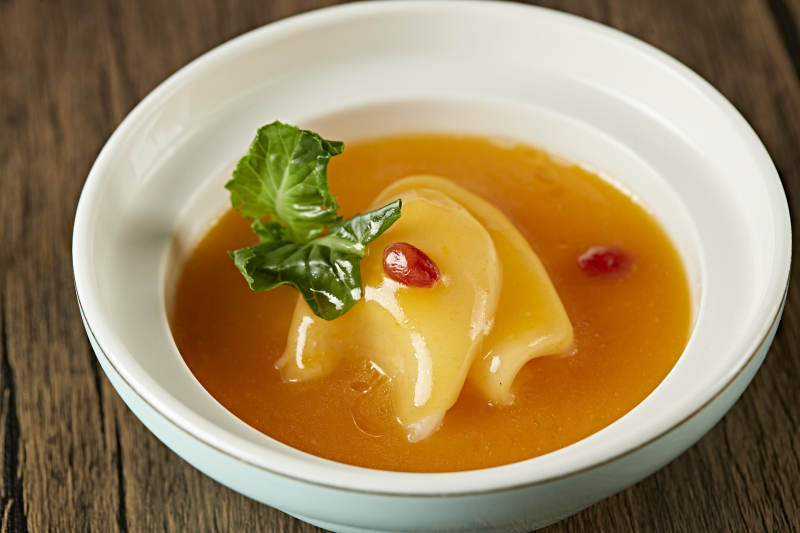 捞汁浓汤炖花胶图片