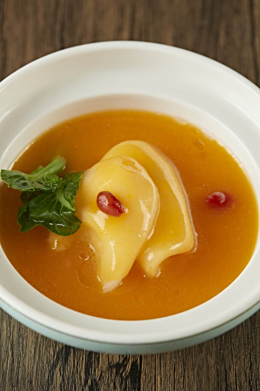 捞汁浓汤炖花胶图片