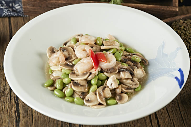 青豆口蘑切片烧虾仁图片