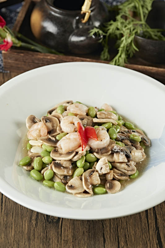 青豆口蘑切片烧虾仁图片