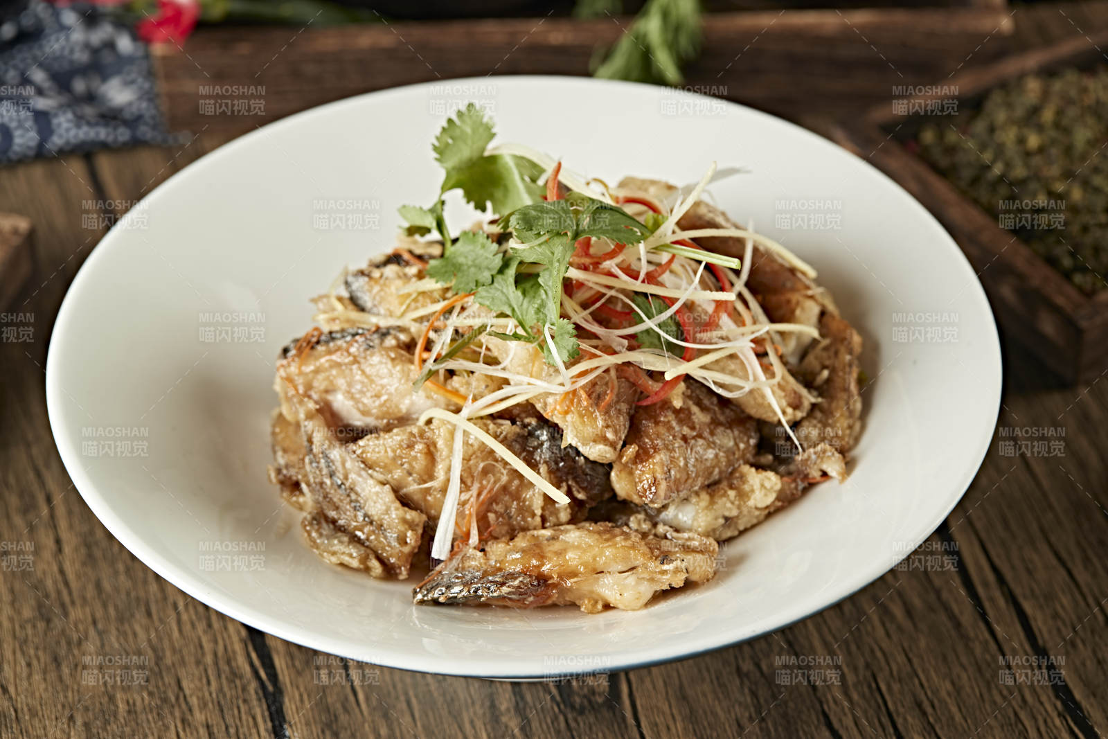 美味香酥带鱼段图片