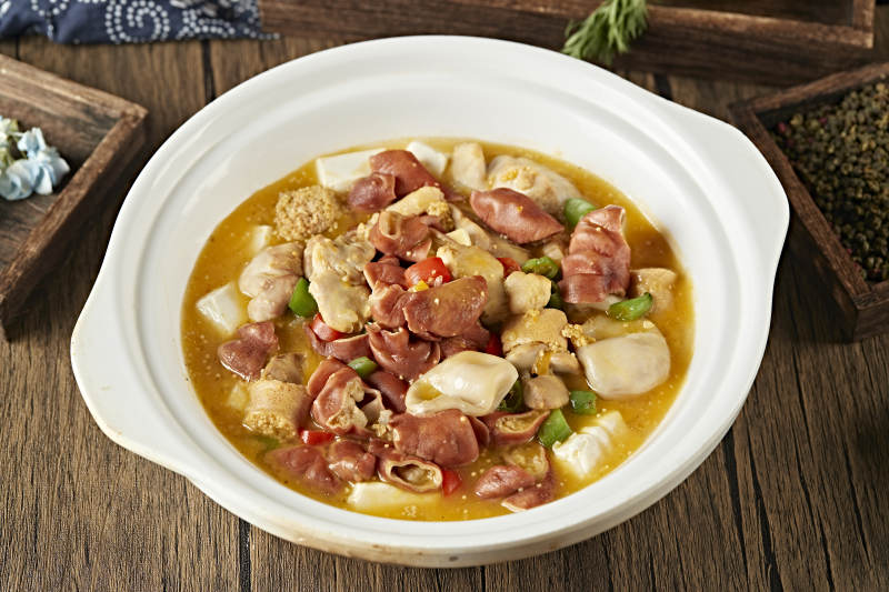 砂锅鱼杂炖肥肠图片