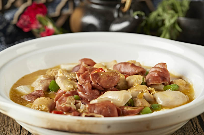 砂锅鱼杂炖肥肠图片