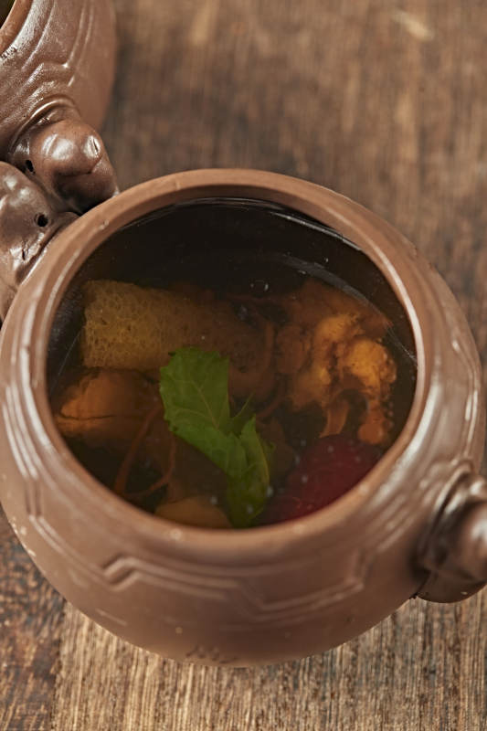 竹荪松茸排骨枸杞汤图片