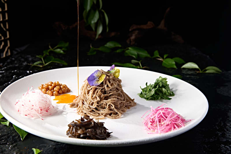 美味凉菜五彩浇汁拌毛肚丝图片