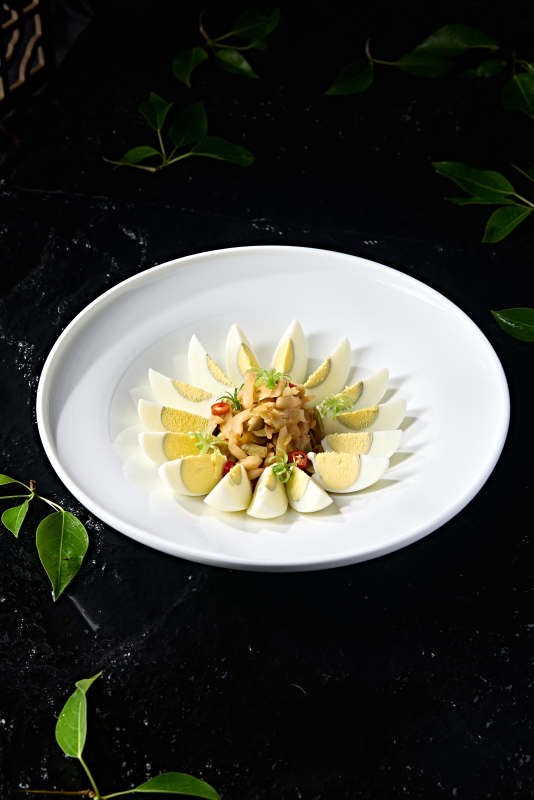 刀切水煮白蛋配涪陵榨菜丝图片