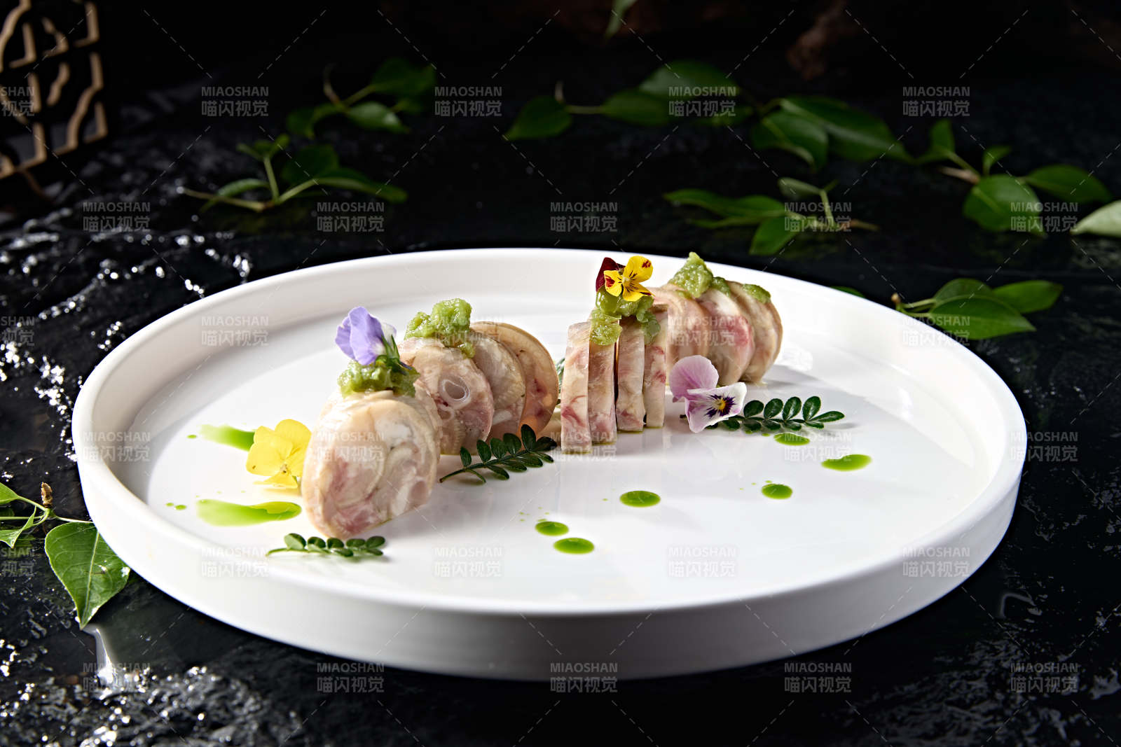 水晶压蹄筋肘花卷切片图片