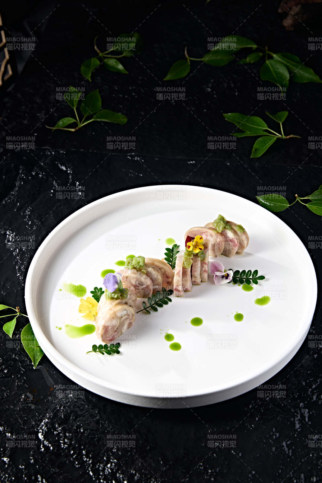 水晶压蹄筋肘花卷切片图片