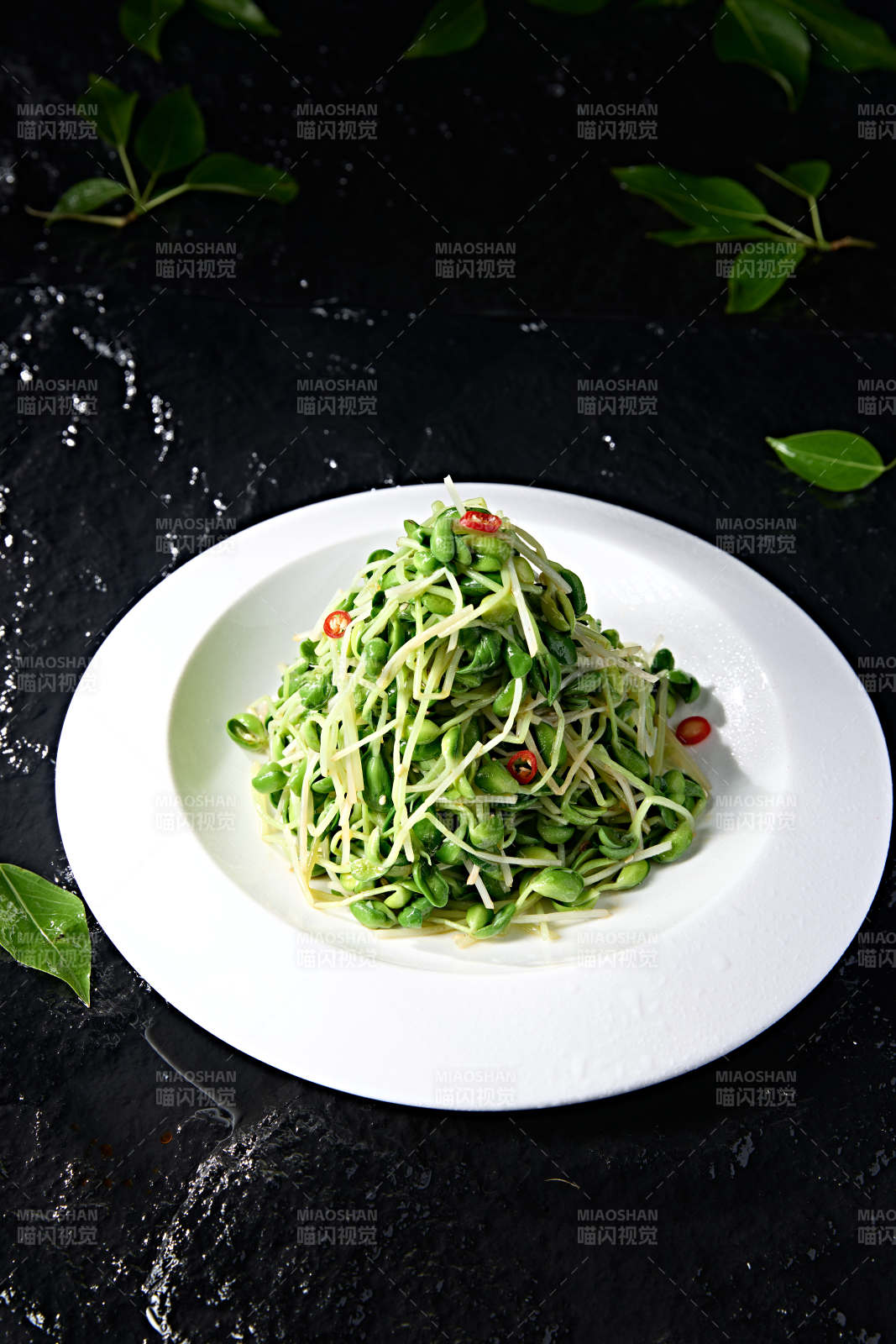 美味凉菜米椒炝拌绿豆芽图片