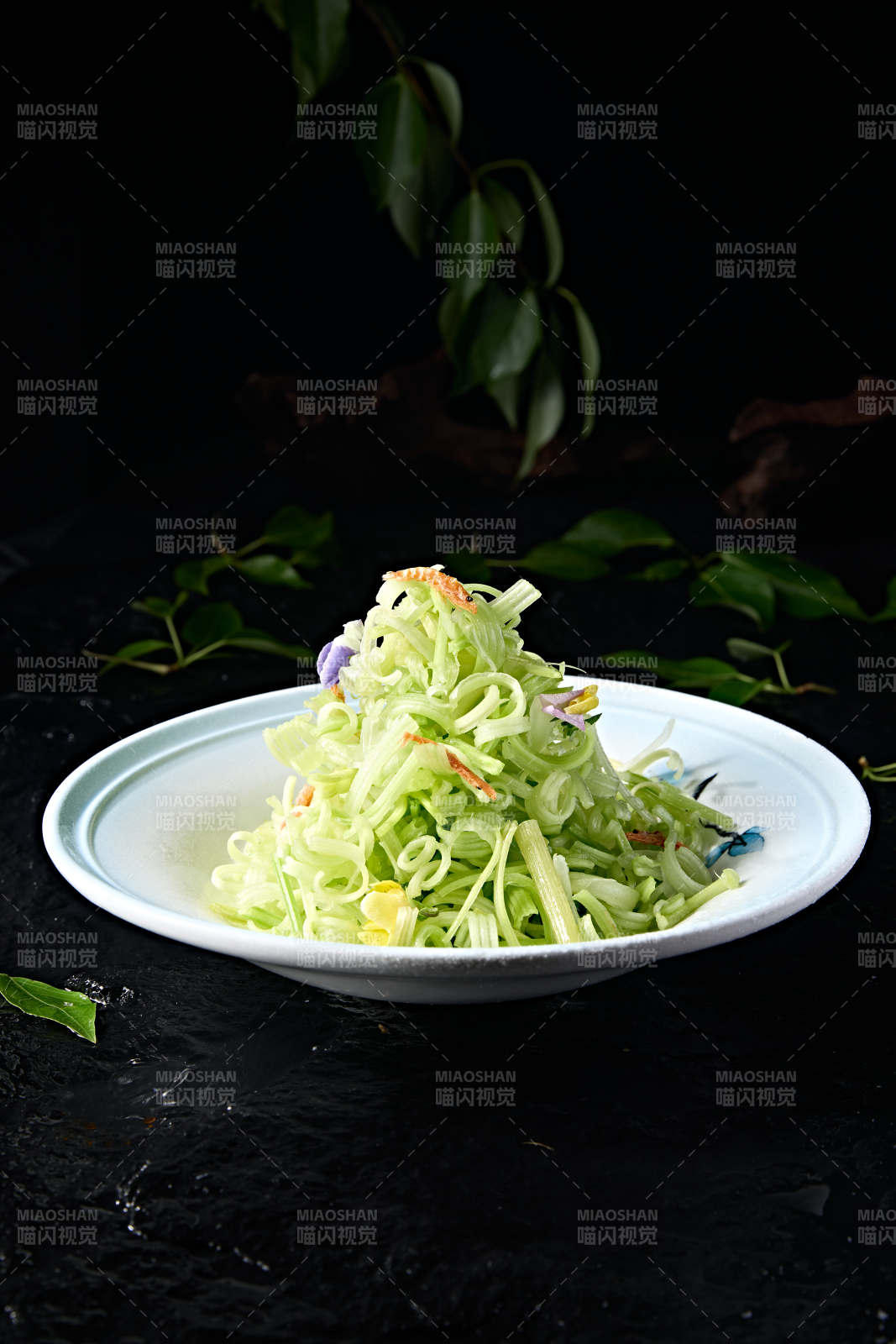 美味凉菜虾干凉拌西芹丝图片