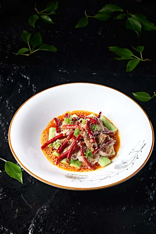 精美凉菜红油香辣芝香小腰片图片