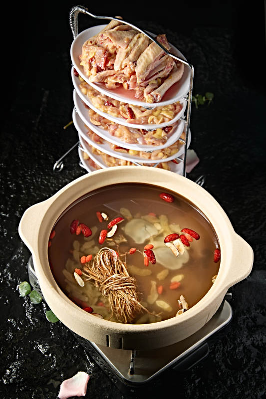砂锅药膳滋补进补鸡肉锅图片