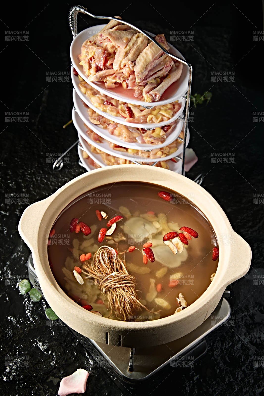 砂锅药膳滋补进补鸡肉锅图片