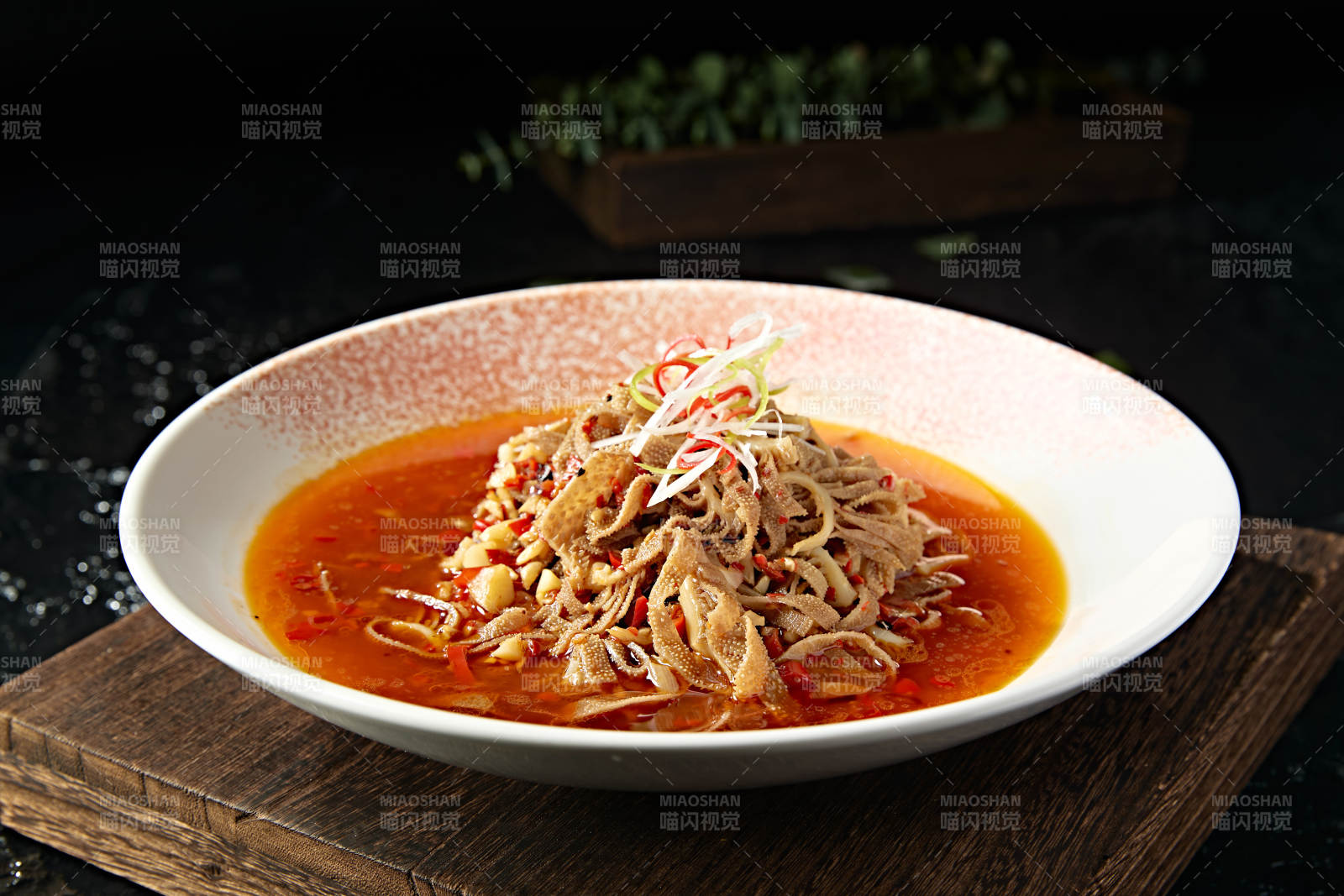 中餐湘菜美味剁椒仔姜蒸毛肚图片