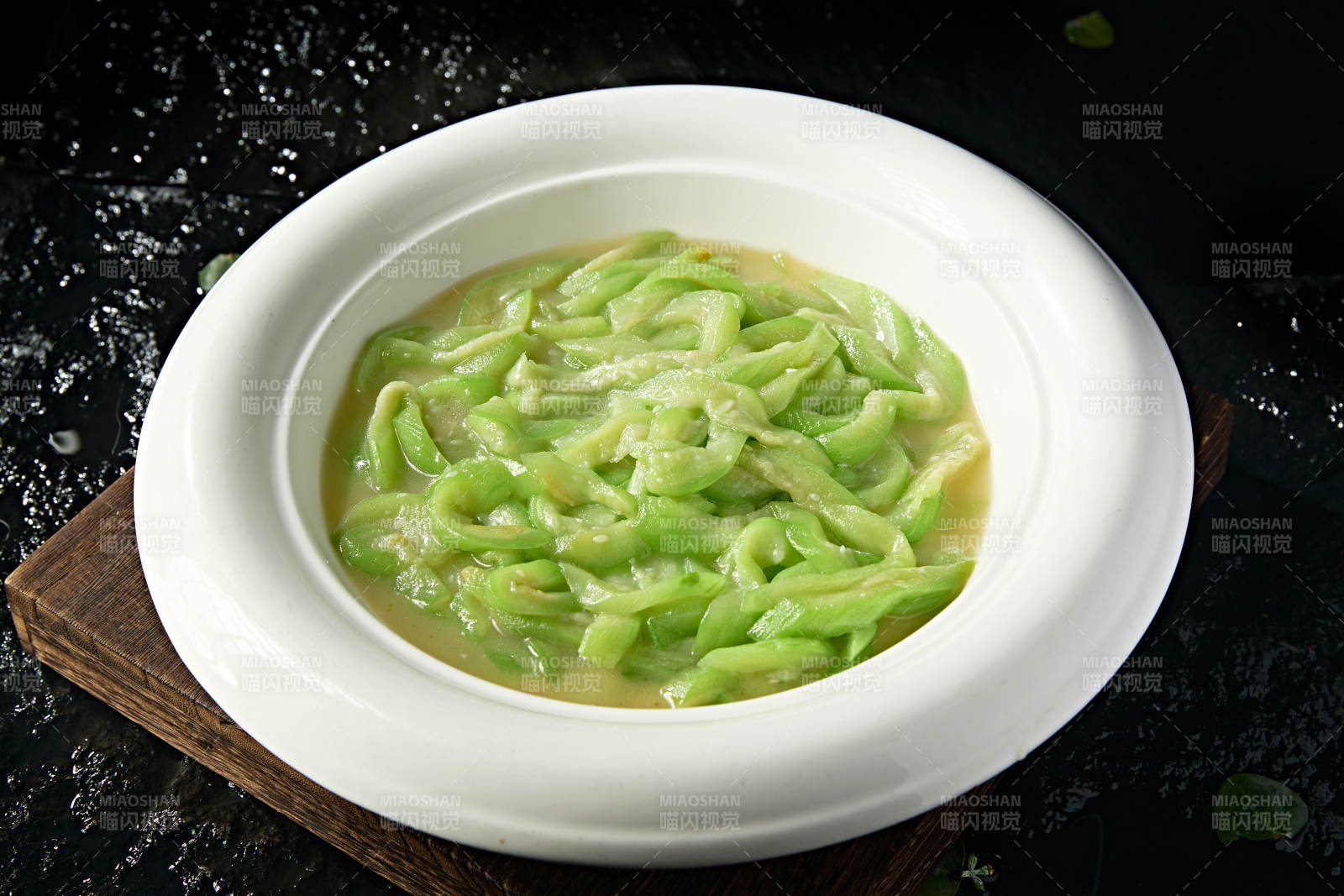 浓汤素炒西葫芦条图片