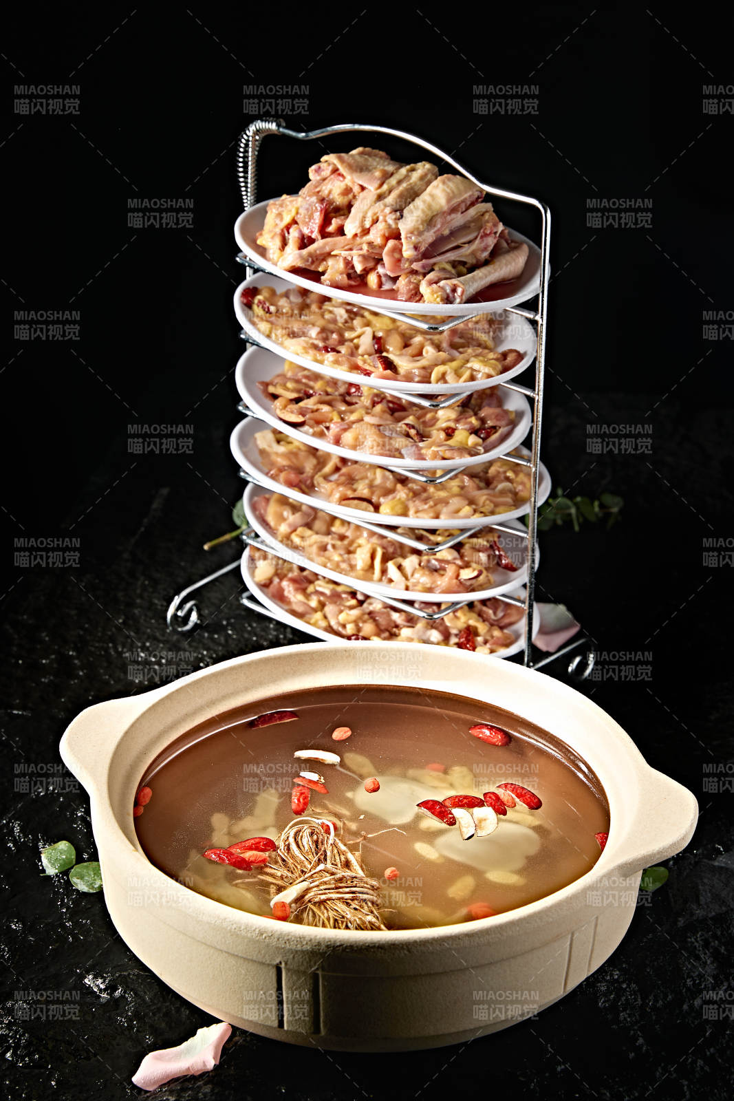 砂锅药膳滋补进补鸡肉锅图片