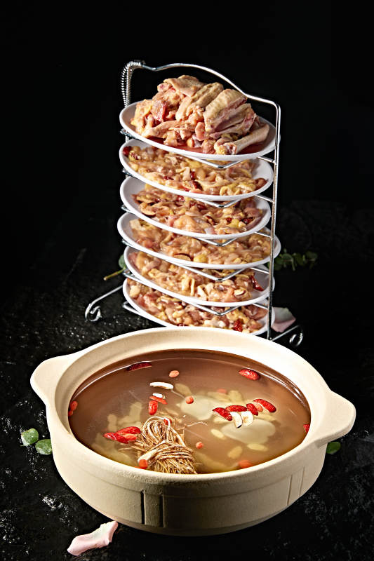 砂锅药膳滋补进补鸡肉锅图片