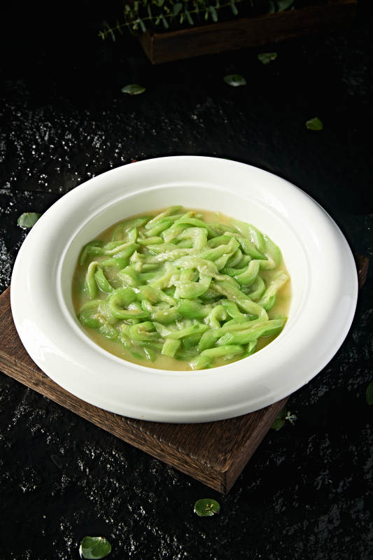 浓汤素炒西葫芦条图片