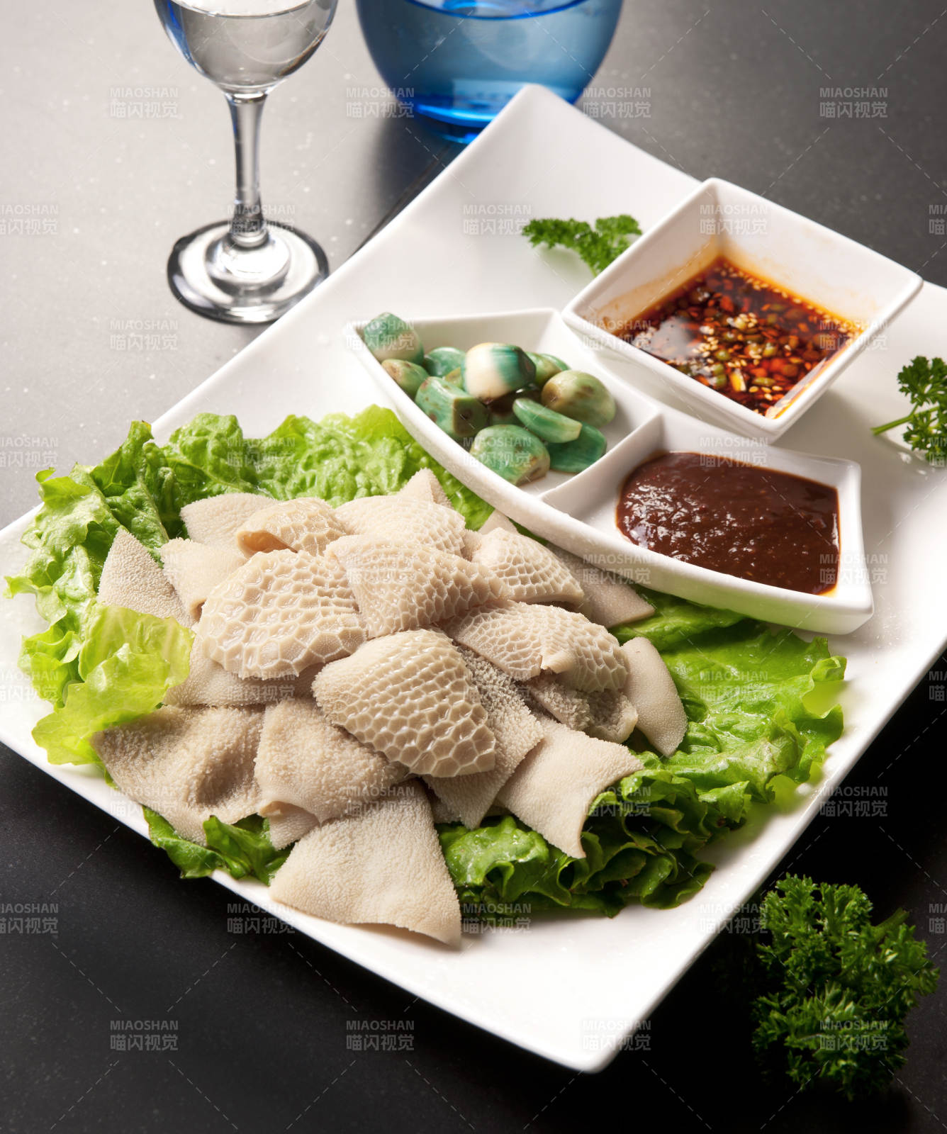 刚出锅的科尔沁手把羊肚图片