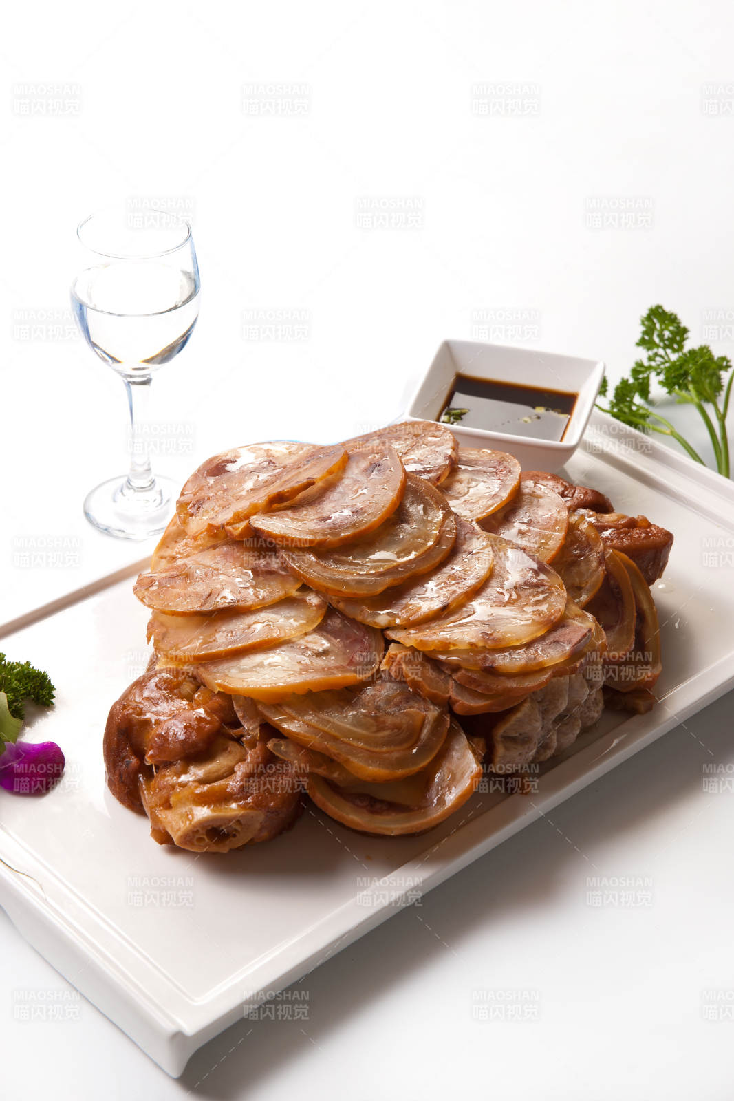 五香压肘花图片