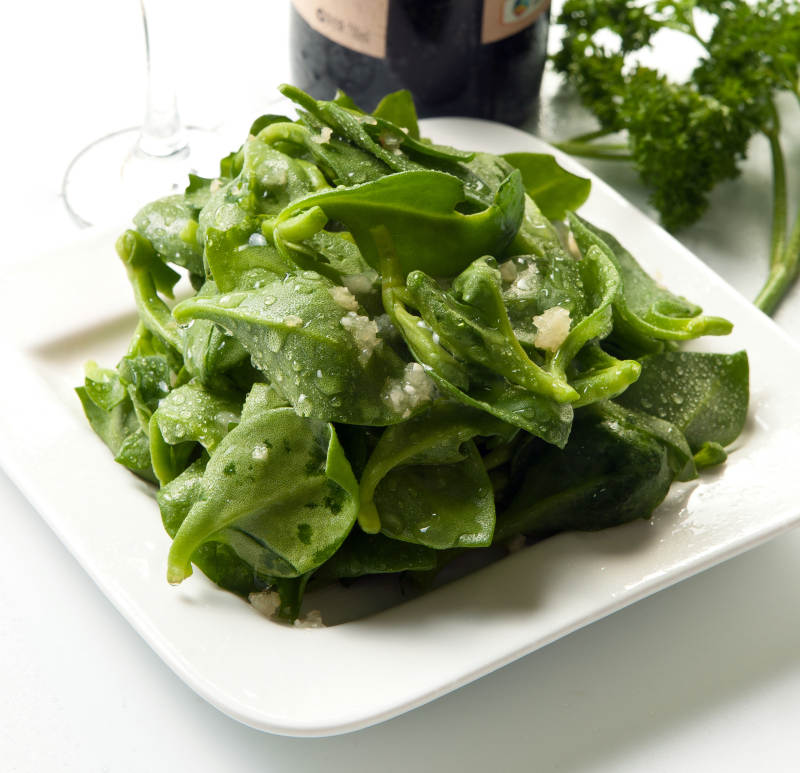 蒜泥拌穿心莲图片