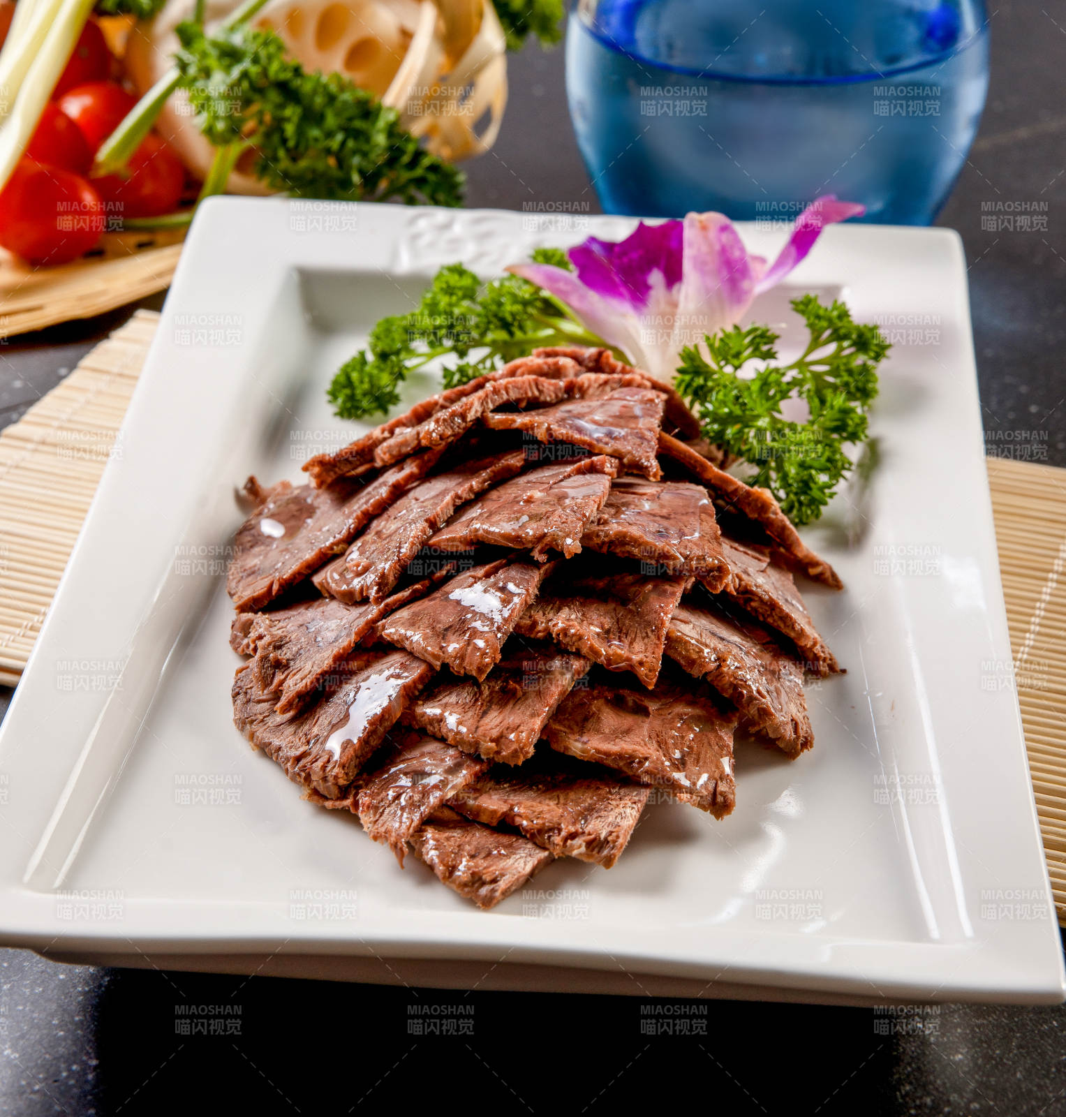 五香酱牛肉图片