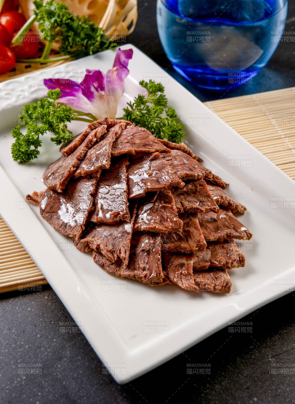 五香酱牛肉图片